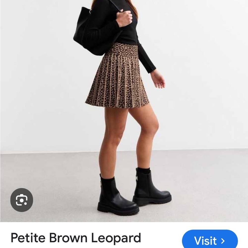 Banana Republic Leopard Print accordion pleated Skater mini Skirt